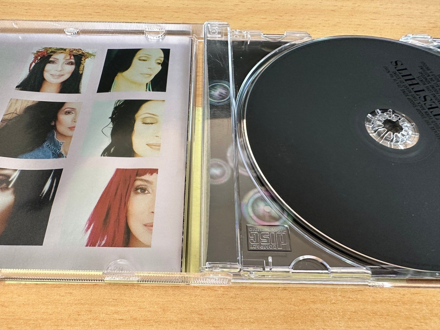 CD: Cher – The Greatest Hits – Usato da Rikon im Tösstal venduto da Alpenmutz 2