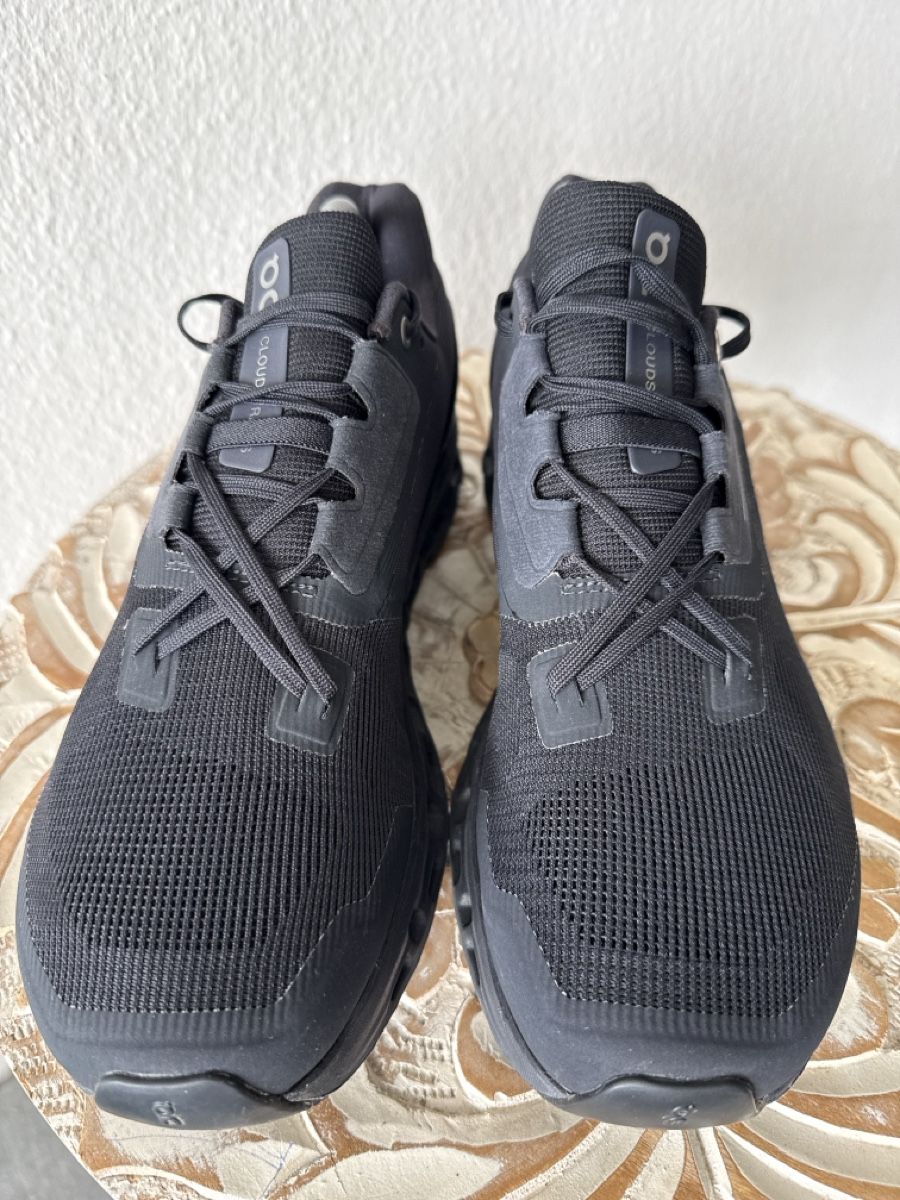On Herrenschuhe: ON Cloud HELION Laufschuhe Schwarz Grösse 44 – Gebraucht aus Zürich von sha_vw65 1