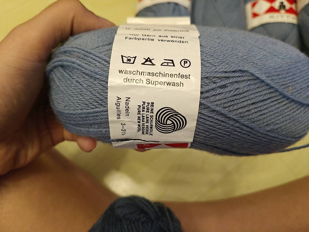 Lana: Strickwolle KITTY blau – Usato da Schiers venduto da ver_ddm2 1