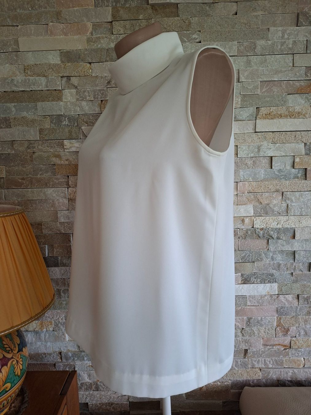 Tops: Haut chic sans manche - Taille M – Gebraucht aus boudry von Let_20 1