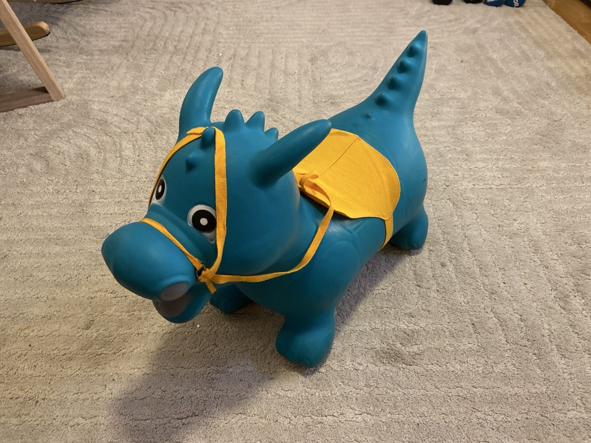 Jouets: Hopperz Hüpfdrache – D'occasion à Schaffhausen par pattyschmid