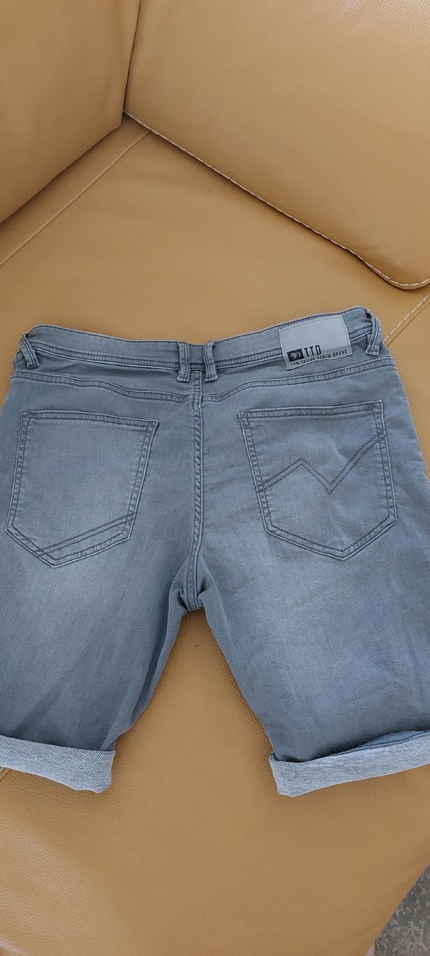 Tom Tailor Pantaloni: Herrenshorts – Usato da Sarmenstorf venduto da Puschi 1