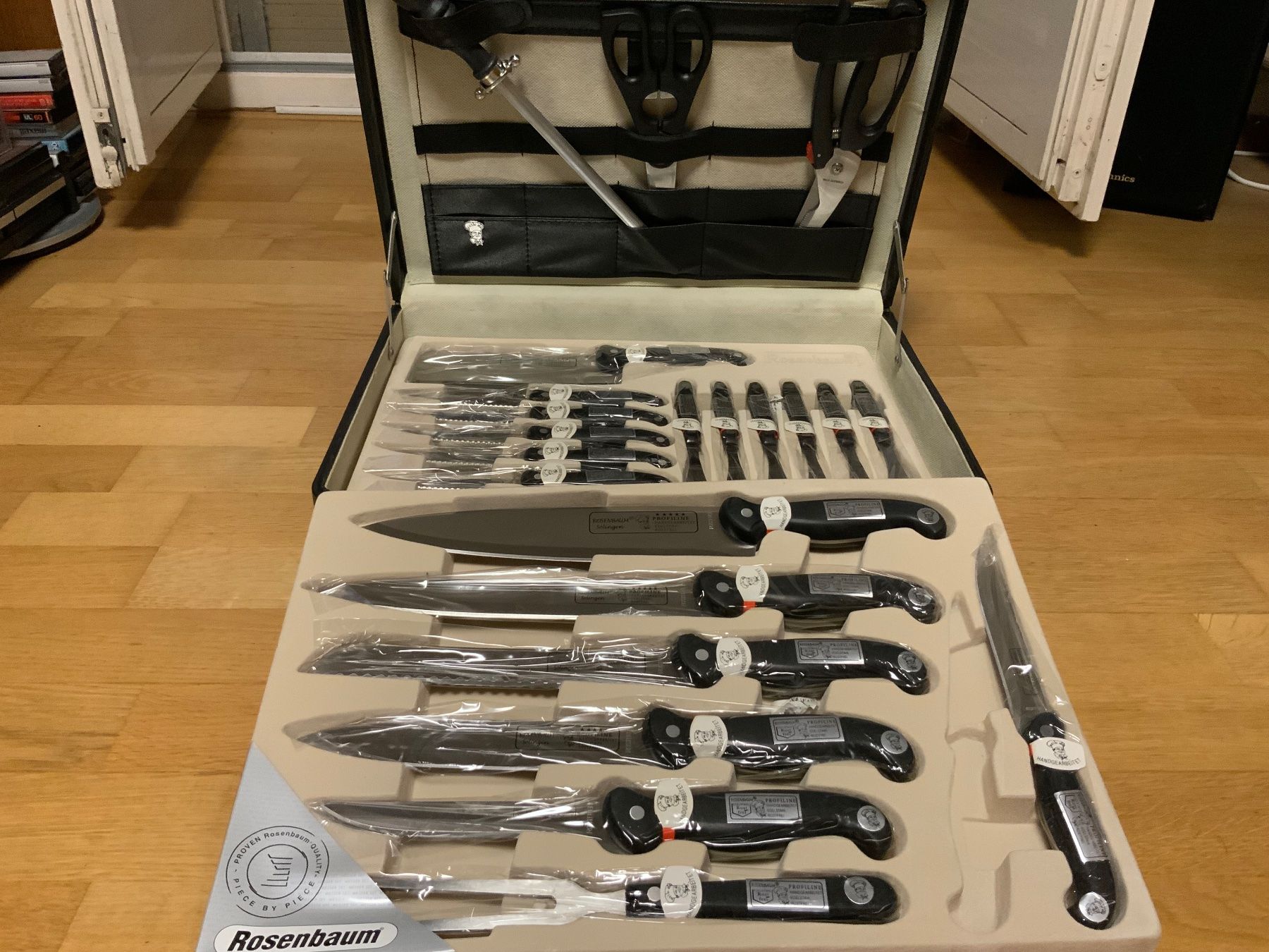 Rosenbaum Coltelli: Rosenbaum Solingen Messer-Gabelset im Koffer – Nuovo e nell'imballaggio originale da Frauenfeld venduto da CSM71