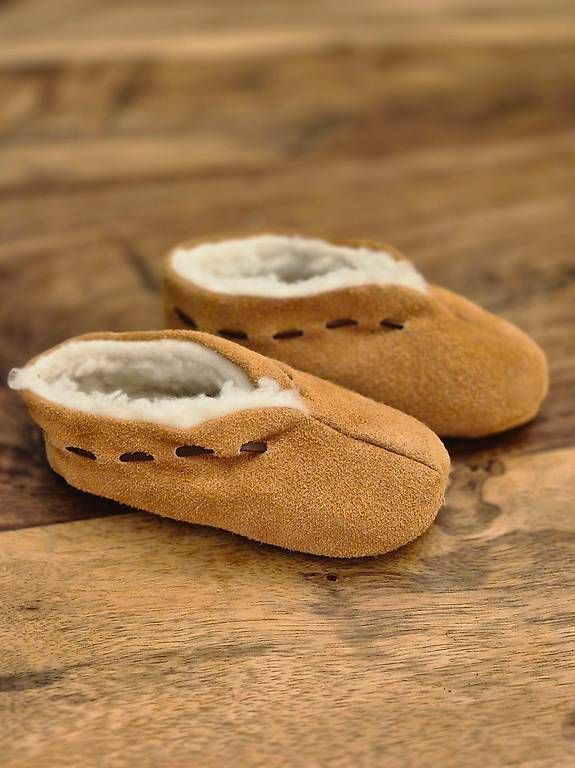 Scarpe per ragazzi: Lammfell Kinderhausschuhe, Leder Mokassins – Usato da Bremgarten AG venduto da Noii