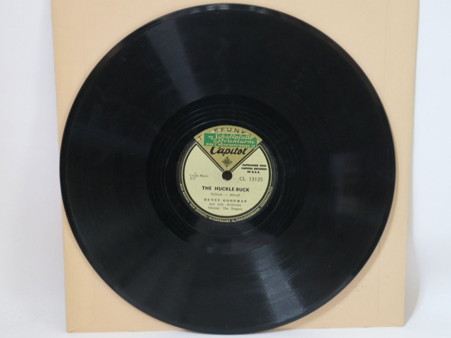 Vinyles: Schellack Benny Goodman The Huckle Buck Schallplatte – D'occasion à Eschenbach SG par Astalavista 1
