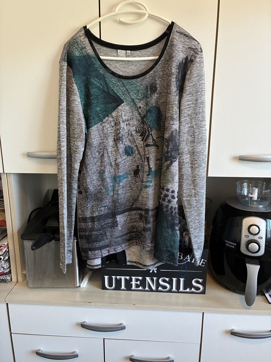 T-Shirts: Langarm T-Shirt – Gebraucht aus Ostermundigen von Didi-Mader