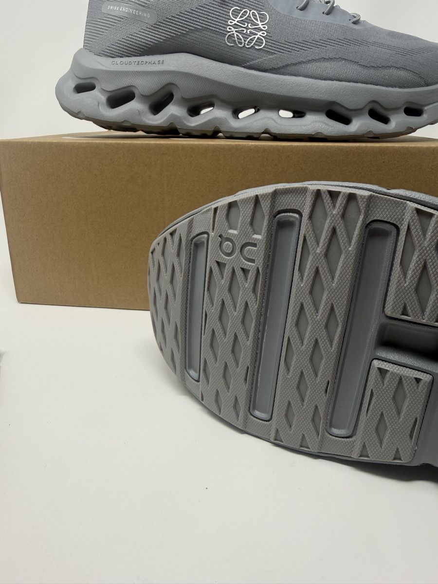 On Scarpe da uomo: ON Running Cloudtecphase grau Loewe EUR 43 – Nuovo e nell'imballaggio originale da Luzern venduto da kim221080 3