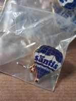 Pin Ballon **SÄNTIS** mit Schweizer Kreuz  in OVP