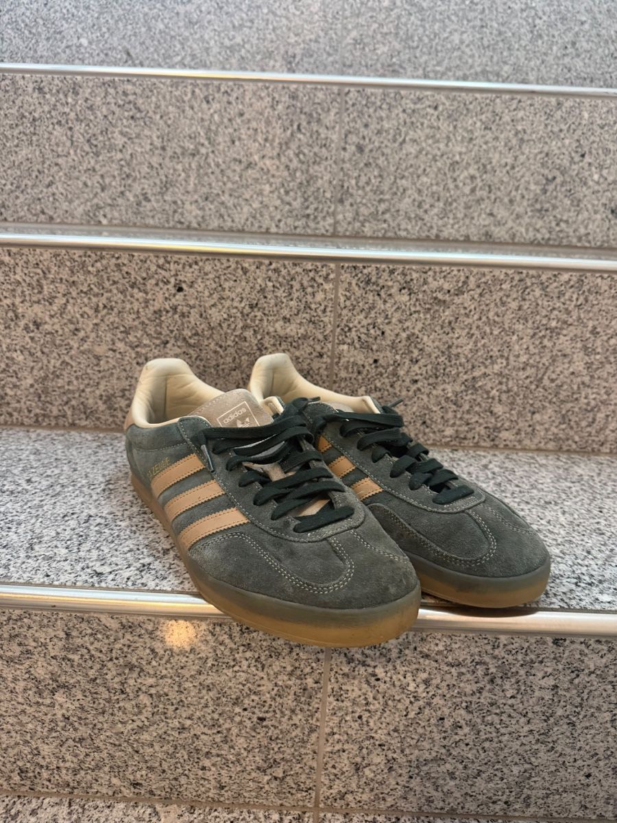 Chaussures hommes: Adidas Sneaker – D'occasion à Reinach BL par LejEm