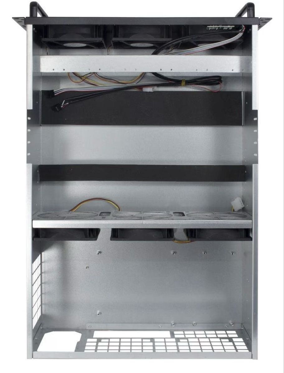 Custodie: Inter-Tech 4W2 Mining Rack Server Barebone – Usato da Bürglen TG venduto da Miner_Marketplace 3