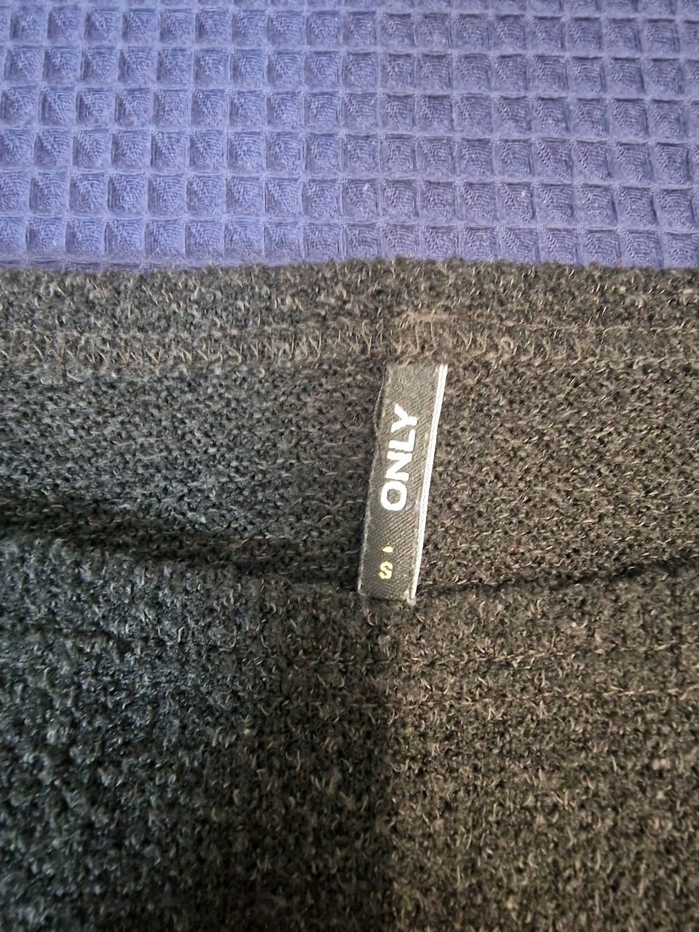 Only Pulls & Sweat-shirts: Pullover Only schwarz Grösse S top Zustand – Neuf (Voir description) à Meierskappel par HeartWear 1