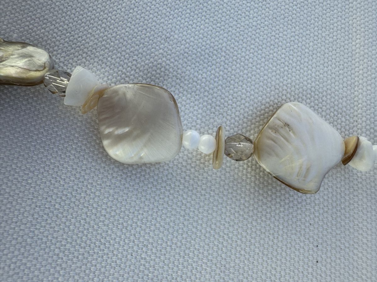 Ketten: Kette Muscheln weiss – Gebraucht aus Waltenschwil von aussieb. 2
