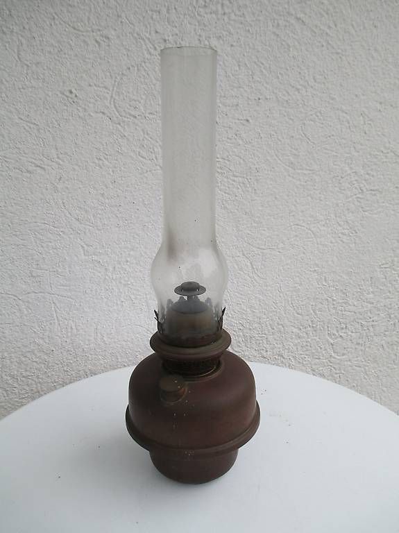 Lampade: Peroleum Lampe – Usato da Riehen venduto da dipus