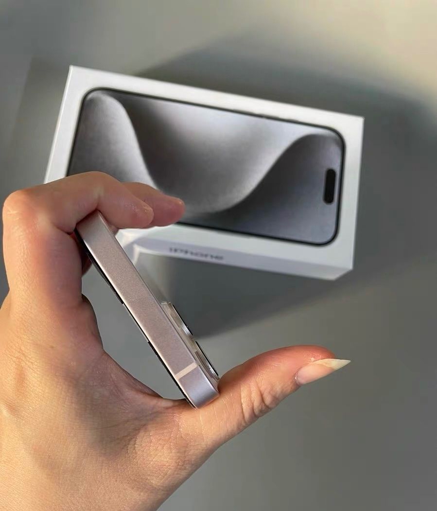 Apple Portables: iPhone 13 mini 128 GB – Neuf (Voir description) à Yverdon-les-Bains par con_5qmg 2