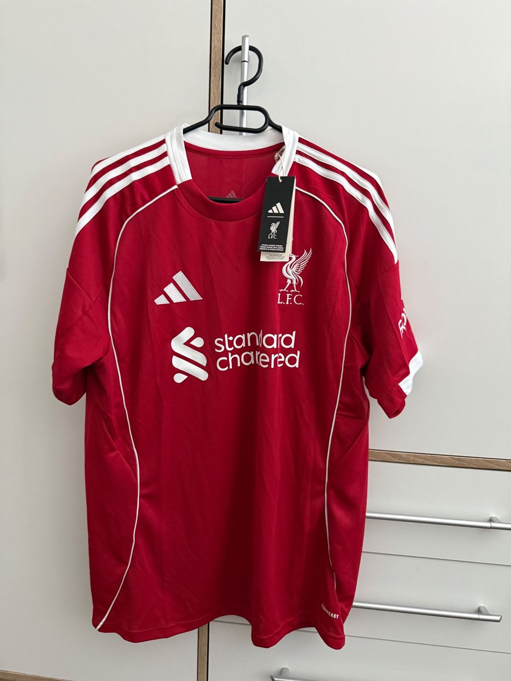 Liverpool Fc Leibchen & Hosen: FC Liverpool Trikot – Gebraucht aus Aarwangen von ste_9b6h
