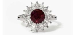 Ring mit Rubin 1.6ct - Diamant Navetten 1.5ct in Weissgold