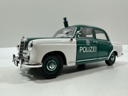 Mercedes-Benz 180 D Ponton 1:18, Polizei, REVELL