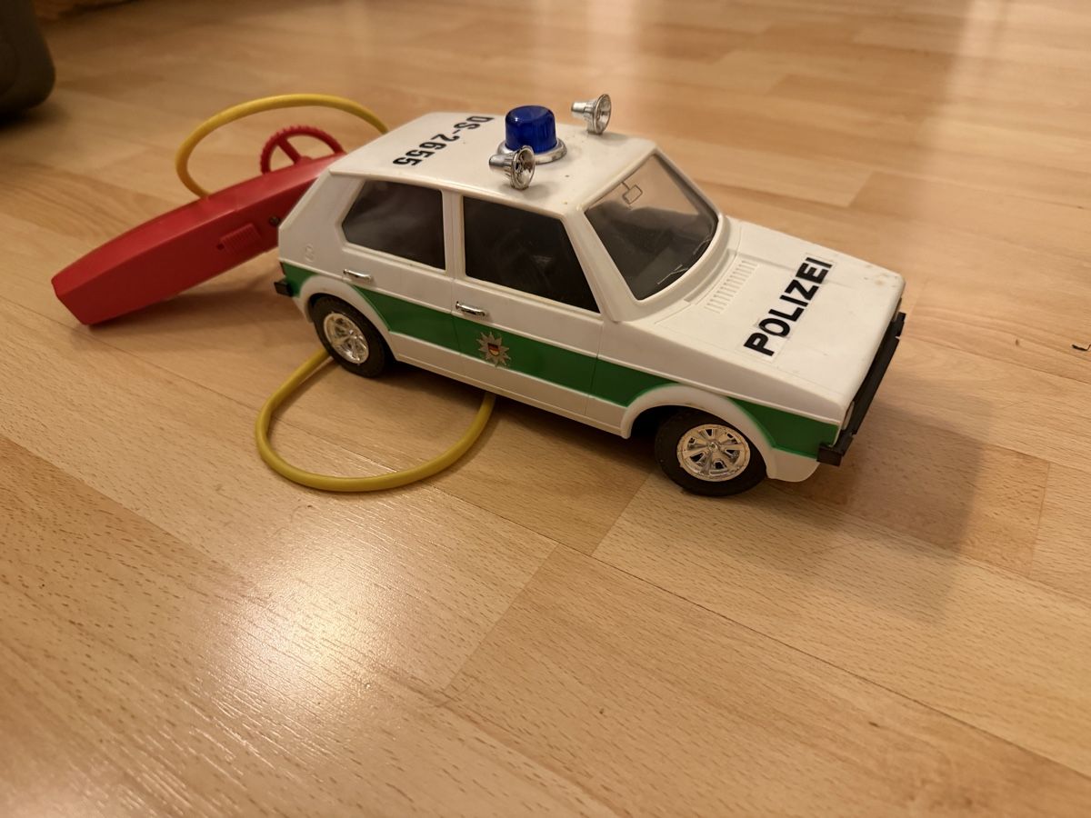 Dickie Toys Giocattoli: Dickie VW Golf 1 Polizei 1:18 – Usato da Mirchel venduto da Hilal1994 2