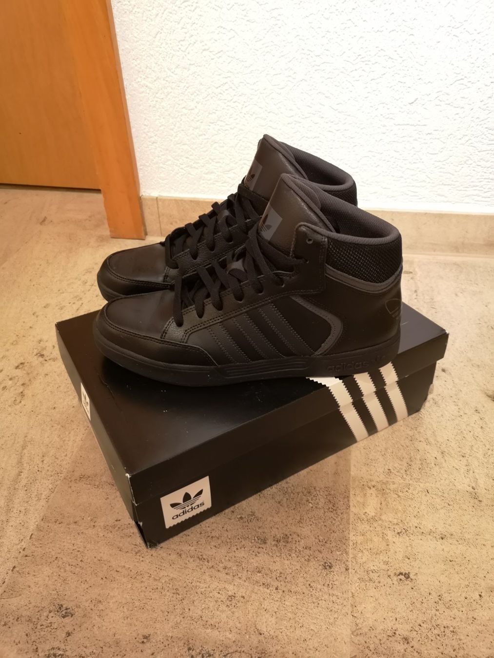 Adidas Herrenschuhe: Basket Adidas Varial Mid – Neu (gemäss Beschreibung) aus Châtel-St-Denis von vieri91187 1