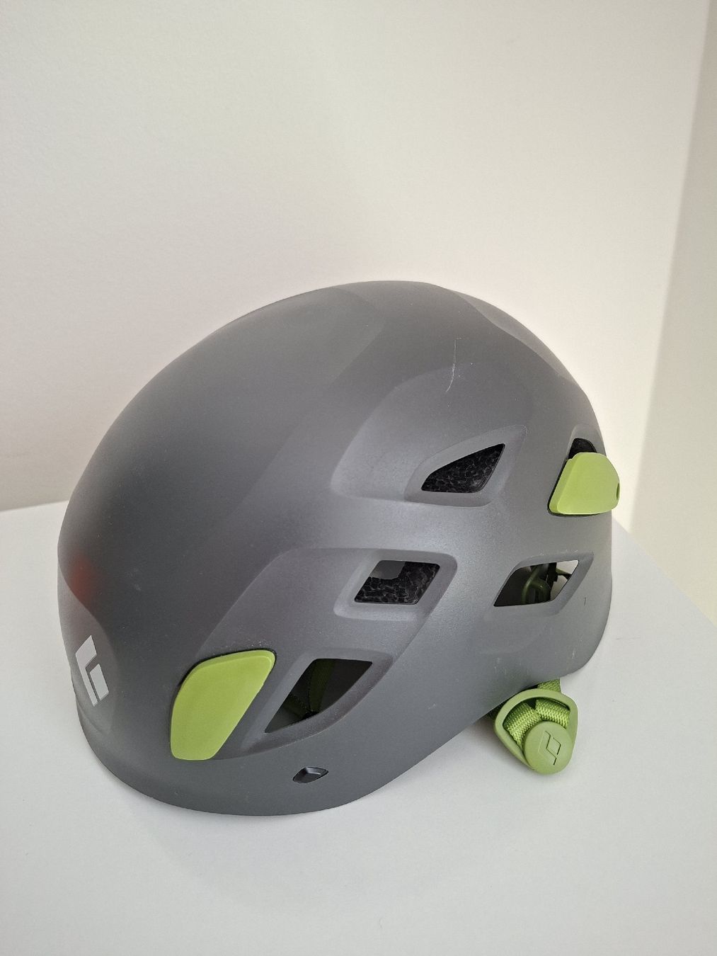 Black Diamond Caschi: Black Diamond Half Dome Kletterhelm – Nuovo (secondo la descrizione) da Brig Glis venduto da nor_zw56 1