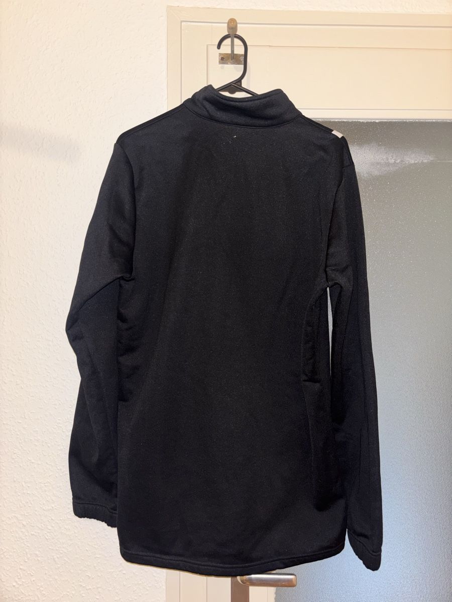 Leibchen & Hosen: Pull FC Sion – Gebraucht aus Le Grand-Saconnex von HelveKits 1