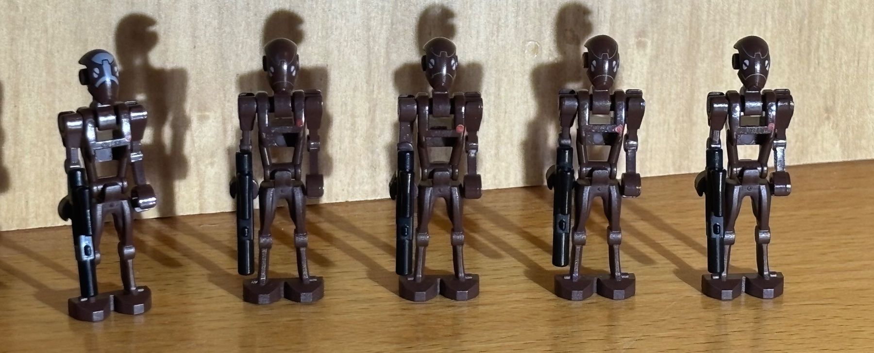 Lego Figurines: Commando Droid Captain (sw0448) + 4x Commando Droid (sw0359) – D'occasion à Zürich par mol_6p9j
