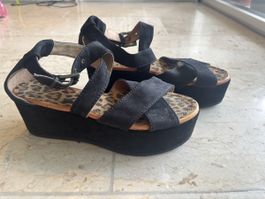 Minimarket Wildleder Sandalen mit Keilabsatz, Grösse 39