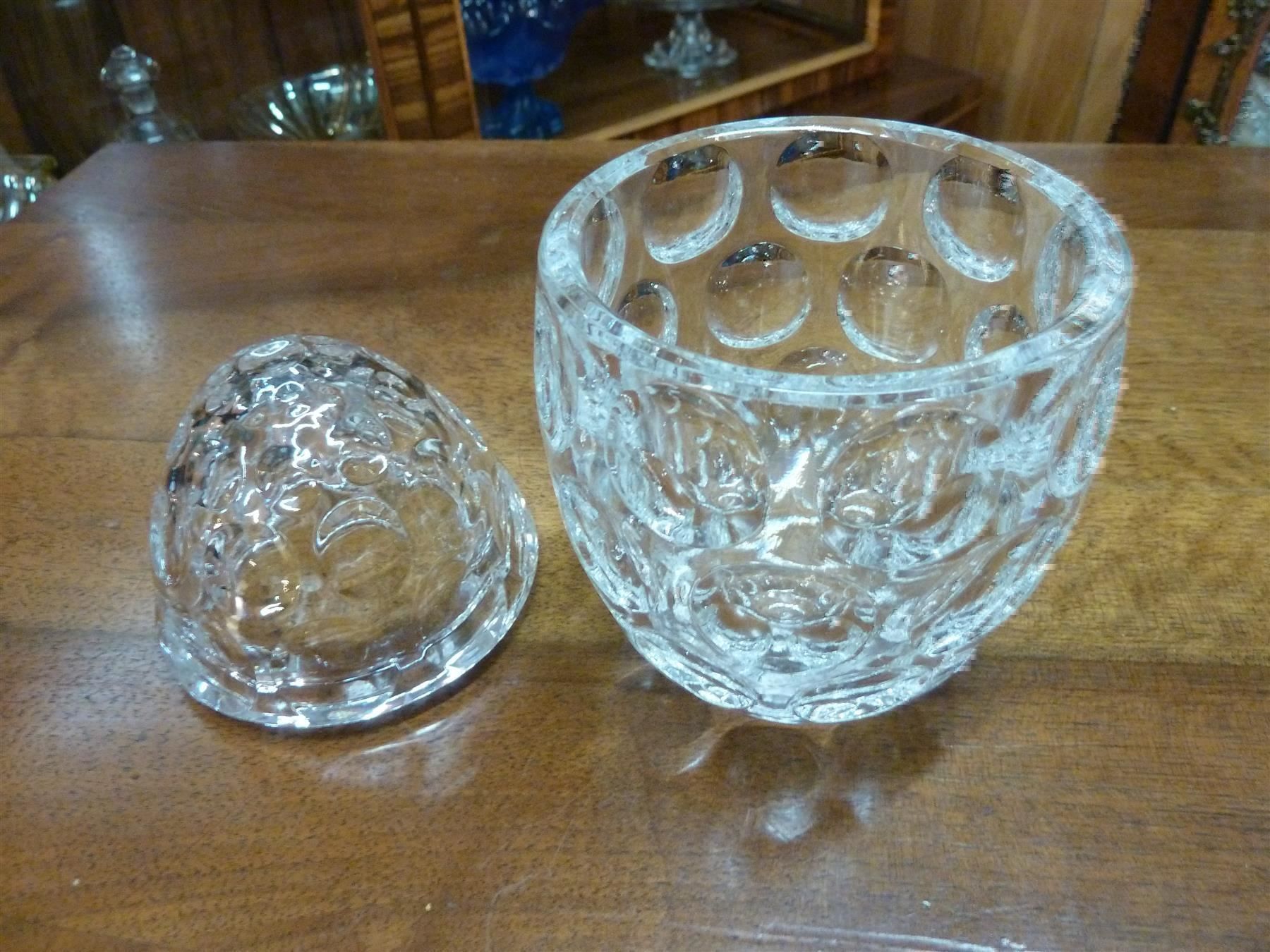 Figurines: Glas Ei, Deckeldose – D'occasion à Bure par 1319 2