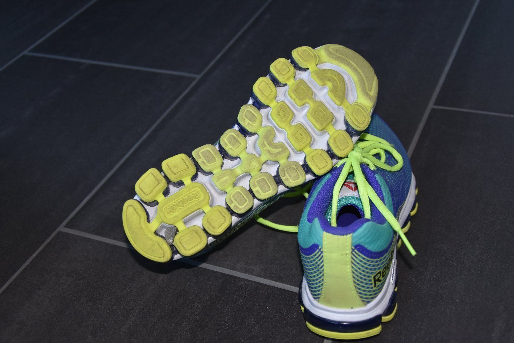 Reebok Scarpe per ragazze: Halbschuh, Reebok, Gr 35 – Nuovo (secondo la descrizione) da Sins venduto da dsto 2