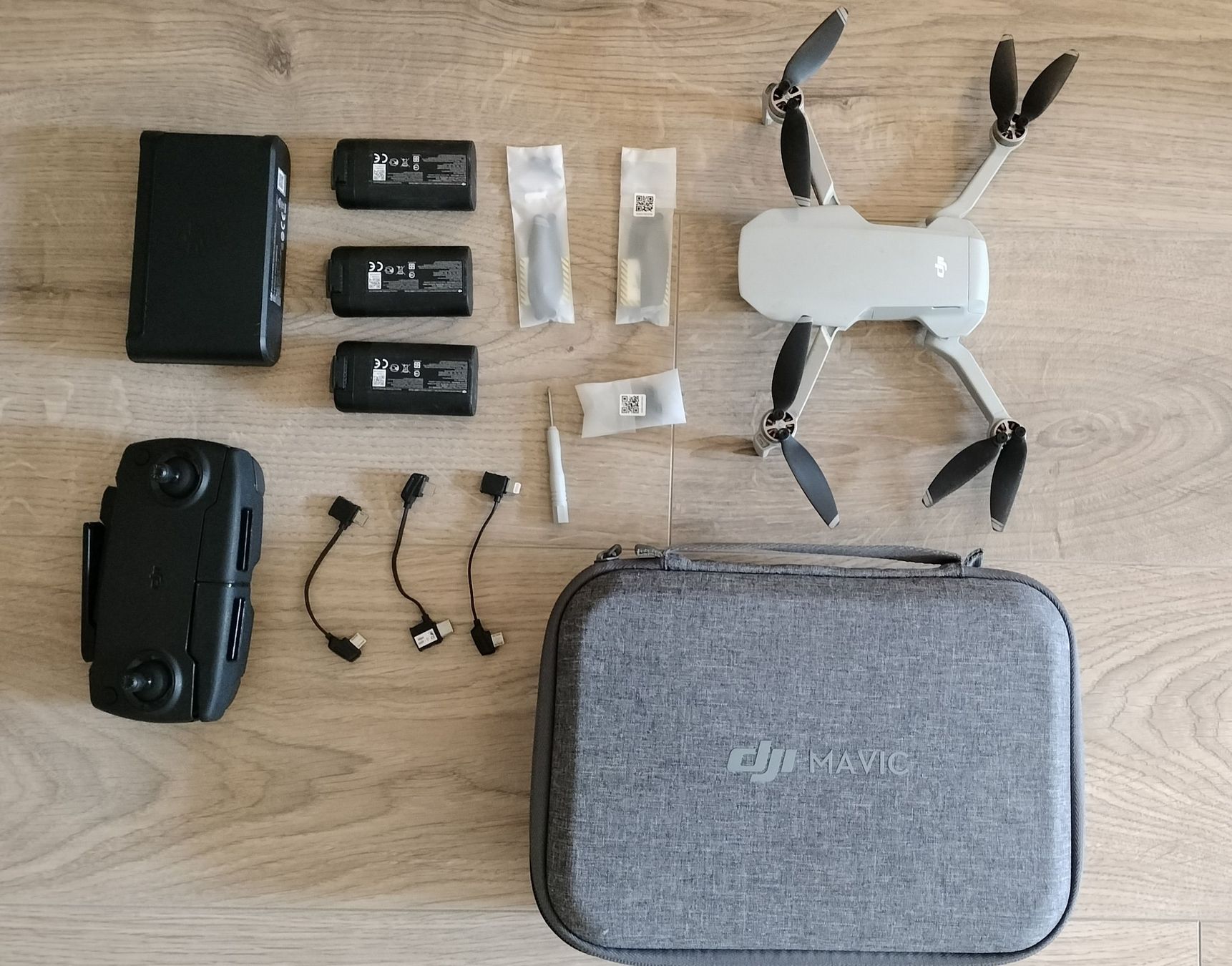 DJI Caméscopes: DJI Mavic Mini Drohne mit Zubehör – D'occasion à Unterägeri par fleischmann01