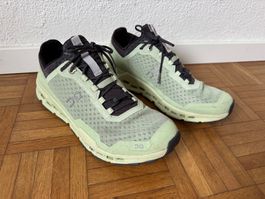 On Schuhe Gr 43
