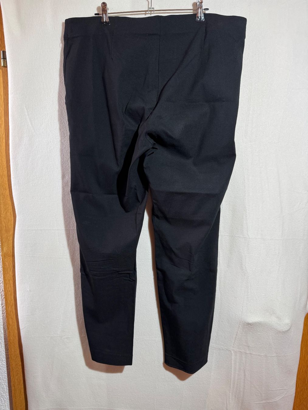 Tchibo Pantaloni: Schwarze Stoff Hose von Tchibo Gr. 46 – Usato da Grosswangen venduto da SALE_SALE_SALE 3