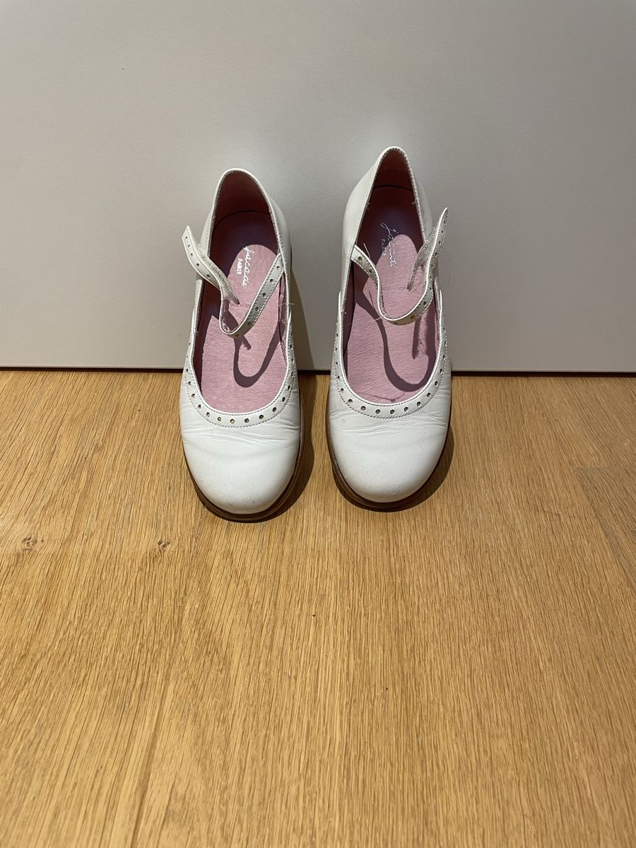 Jacadi Schuhe für Mädchen: Ballerines Jacadi blanches à bride, taille 31 – Gebraucht aus Chevilly von coc_lz5g 1