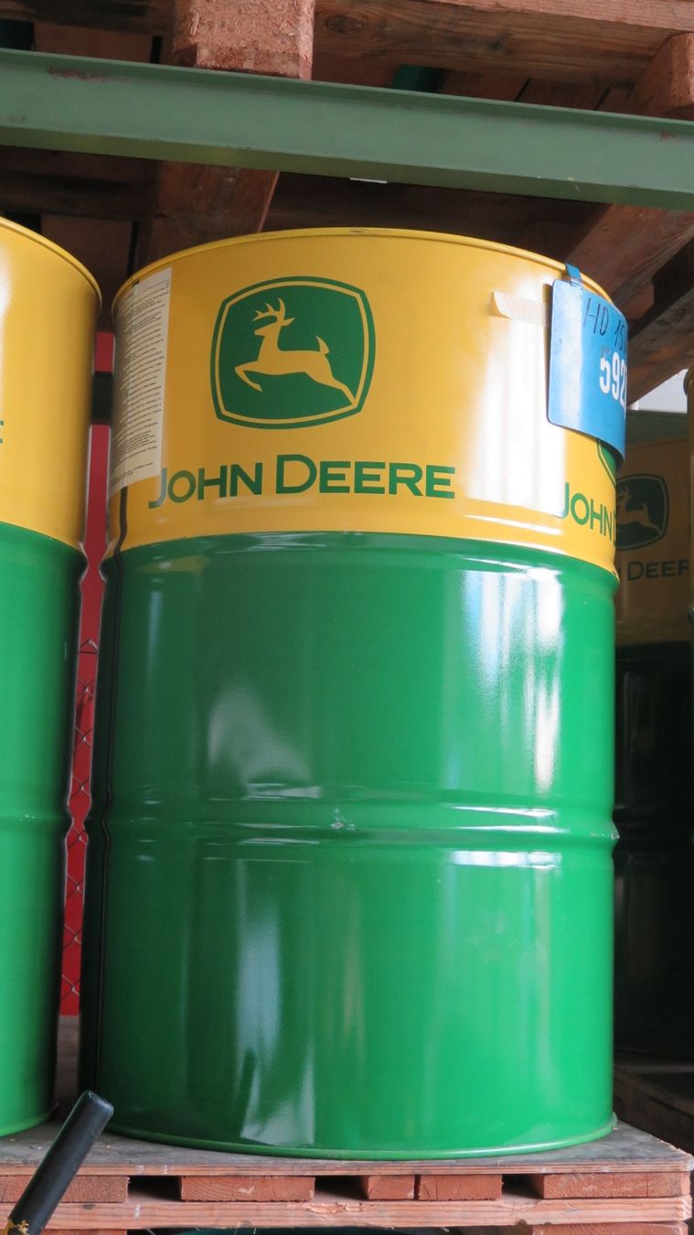 Accessoires: John Deere Oelfass 200 Lt leer – D'occasion à Eiken par HSE44 7