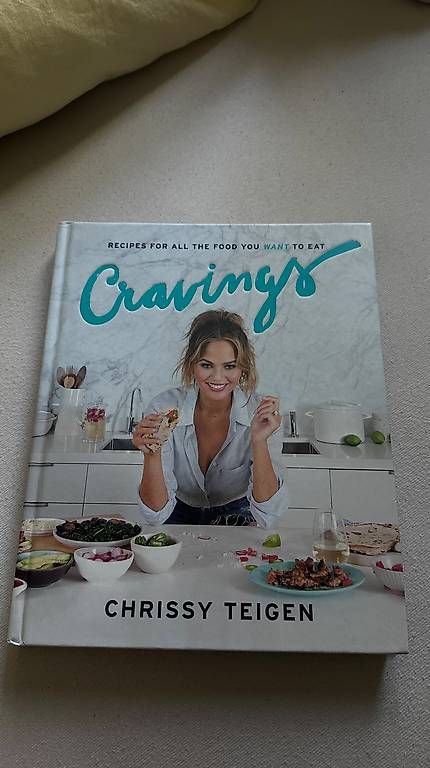 Bücher: Chrissy Teigen  Cravings | Englisches Hardcover-Kochbuch – Gebraucht aus Wettingen von Watsi