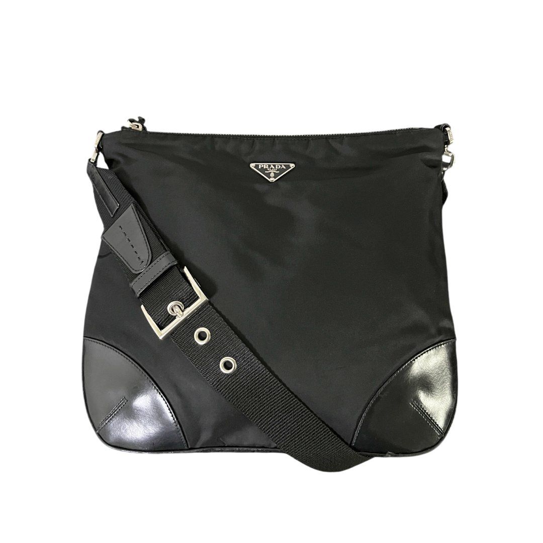 Prada Borse: Prada Logo Shoulder Bag – Usato da Chamoson venduto da Sapoloshop