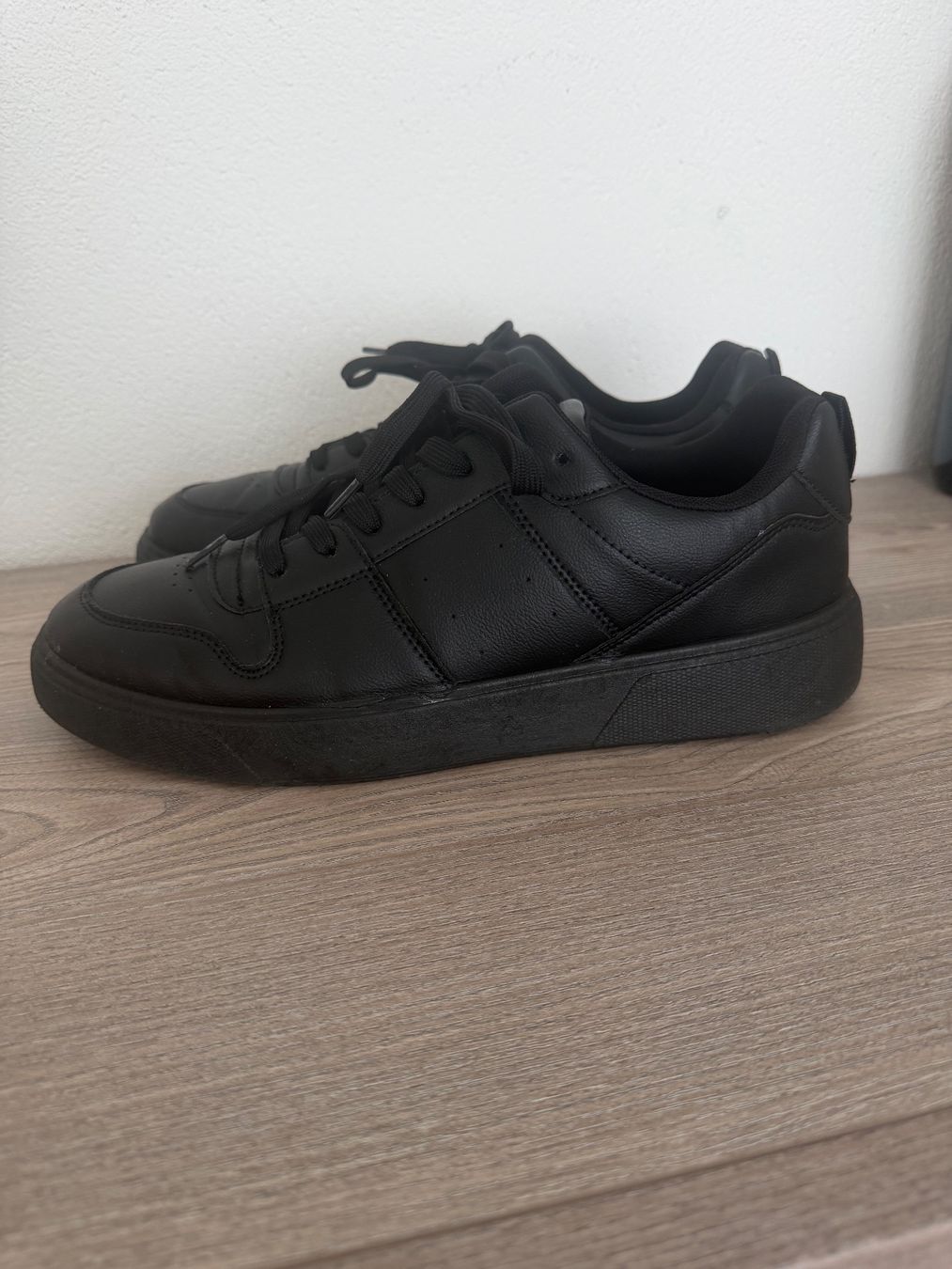 Scarpe da uomo: Schuhe/Sneaker – Usato da Schübelbach venduto da rosaria17 2