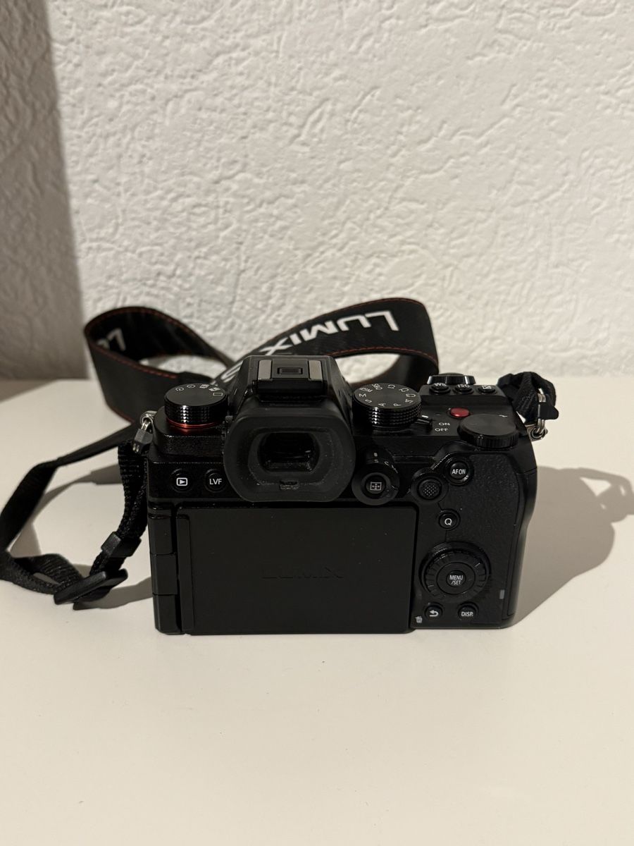 Panasonic Fotocamera: Panasonic Lumix DC-S5D – Nuovo (secondo la descrizione) da La Tour-de-Peilz venduto da cra_r9nc 3