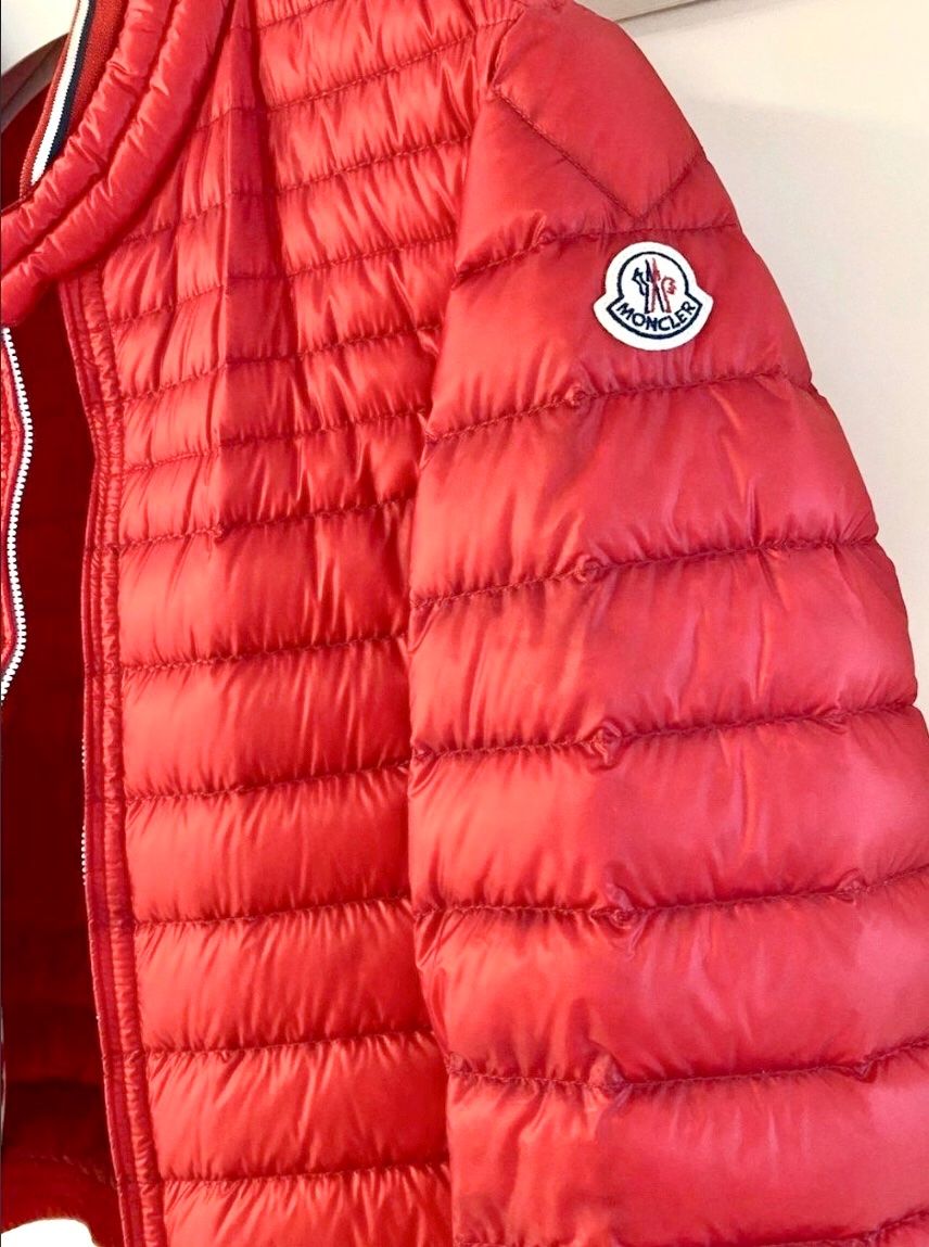 Moncler Jacken: *MONCLER* Daunen Jacke rot 40 – Gebraucht aus Pully von Surflime 1