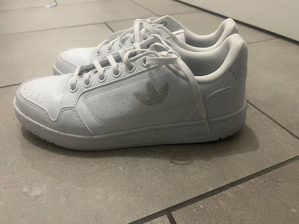 Herrenschuhe: ADIDAS WEISSE SNEAKER – Gebraucht aus Winterthur von keb_77j9 2