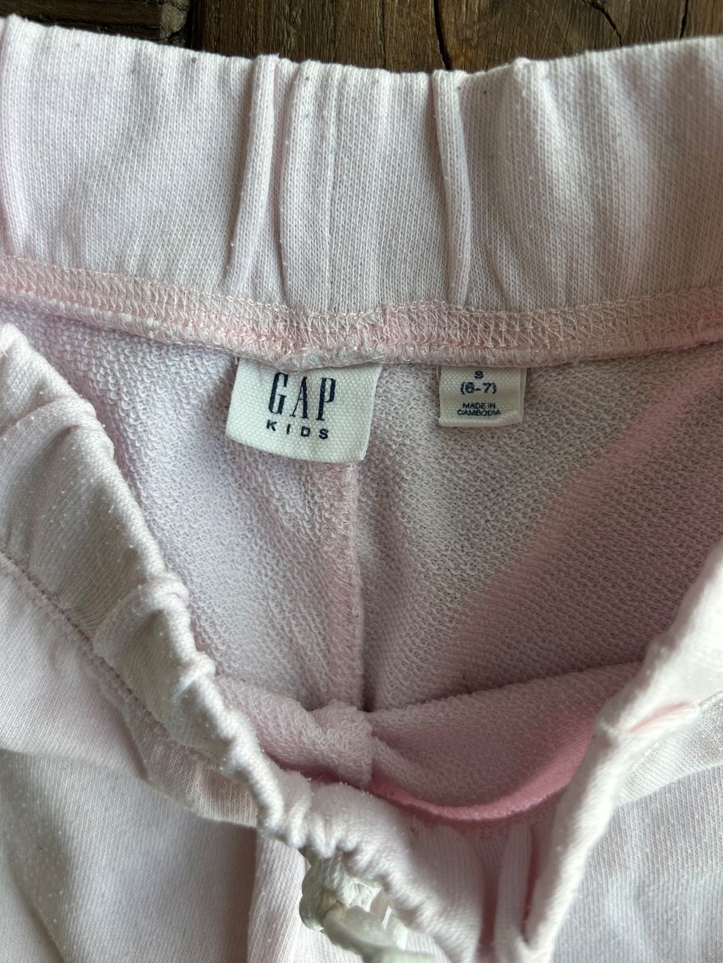 Gap Pantaloni: Shorts GAP 116 rosa – Usato da Wohlen b. Bern venduto da Beppe99 1
