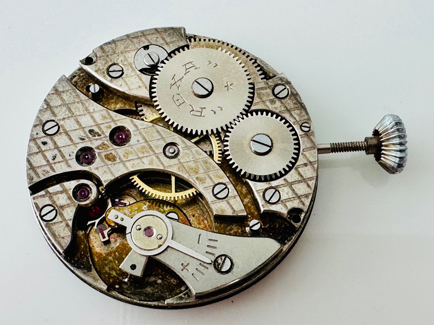Swiss Montres: REXA - MOUVEMENT MÉCANIQUE - DÉFECTUEUX – Défectueux à Conthey par advisia