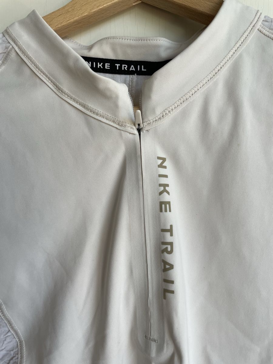 Nike Top: Nike Trail Running Top – Nuovo (secondo la descrizione) da Zürich venduto da sch_rxz8 1