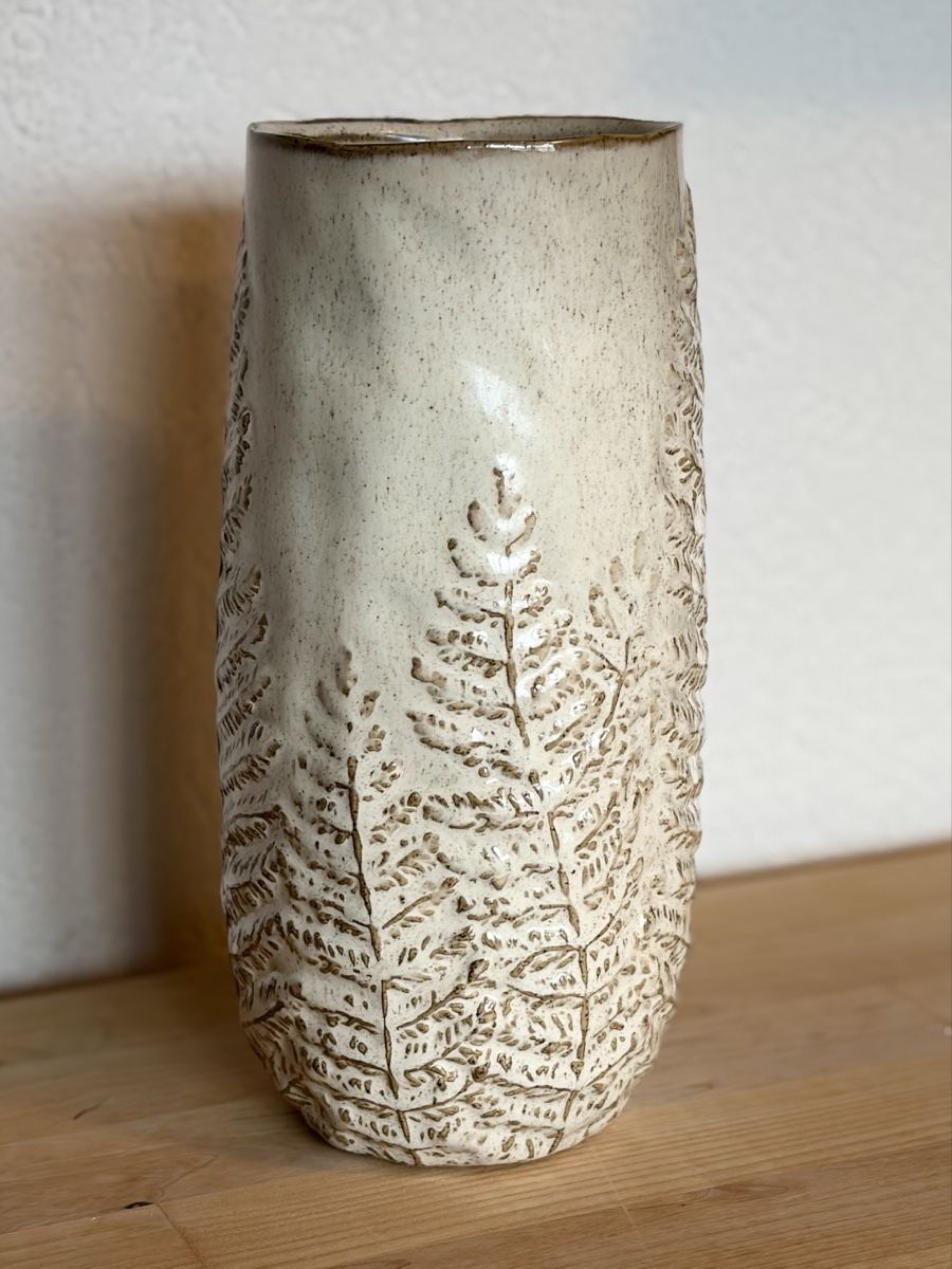 Vasi & Recipienti: Keramikvase mit Farnmotiv – Usato da Wangen an der Aare venduto da Logsio