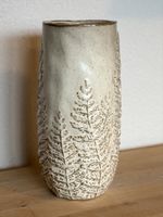 Keramikvase mit Farnmotiv