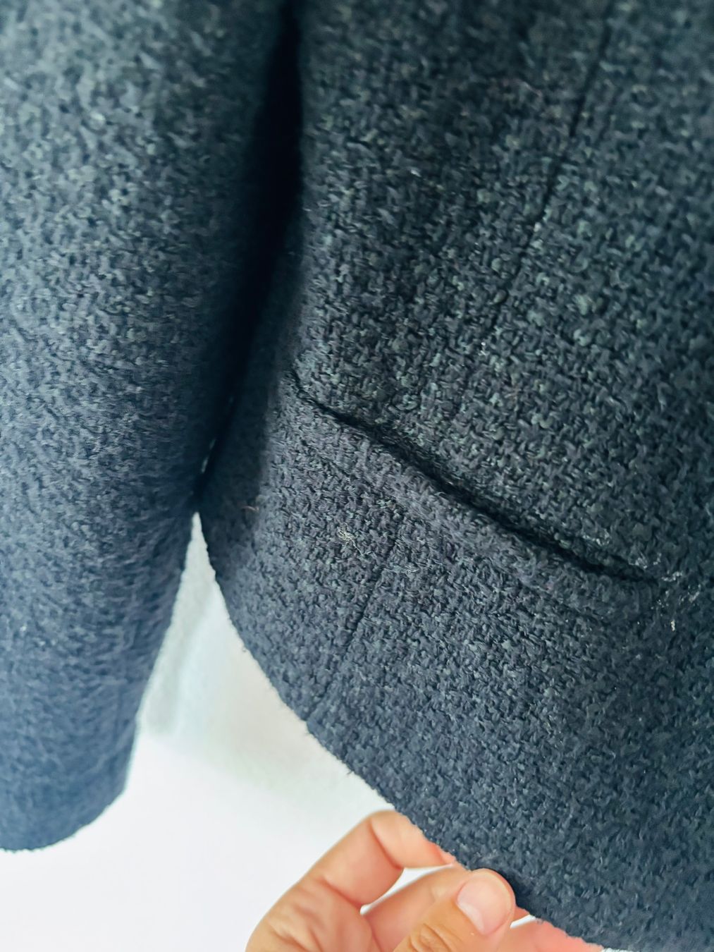 Mango Jacken: MNG Bouclé-Jacke schwarz – Gebraucht aus St. Moritz von LadinaJ 3