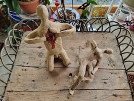 Handgemachte Figuren aus Ton 