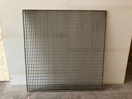gr. verzinktes Gitterrost ca. 151 x 157 x 3cm L,B,H ab 1.-