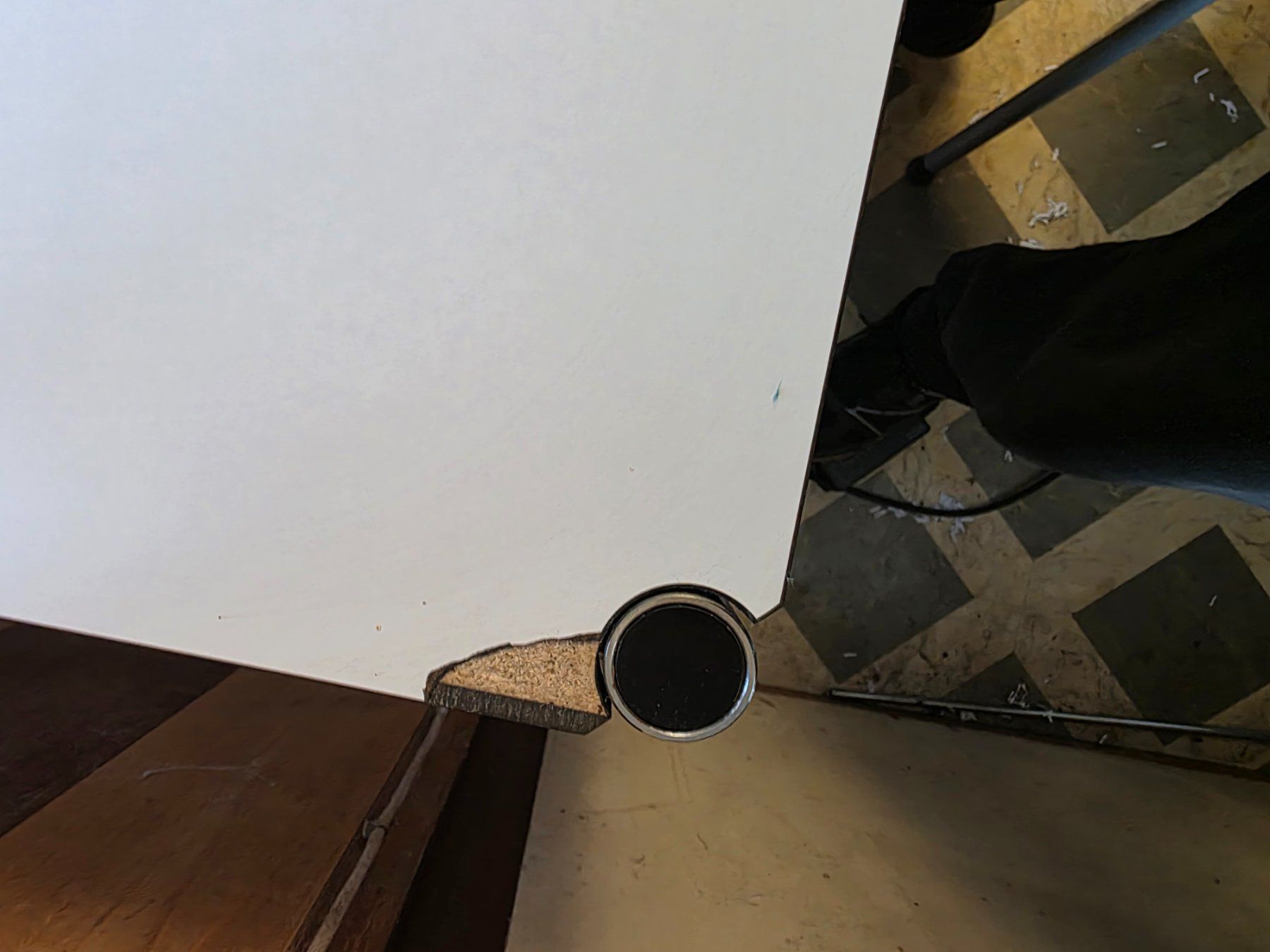 USM Scrivanie: Table USM Blanche 75 x 150 – Difettoso da Basse-Nendaz venduto da Valbroarch 2