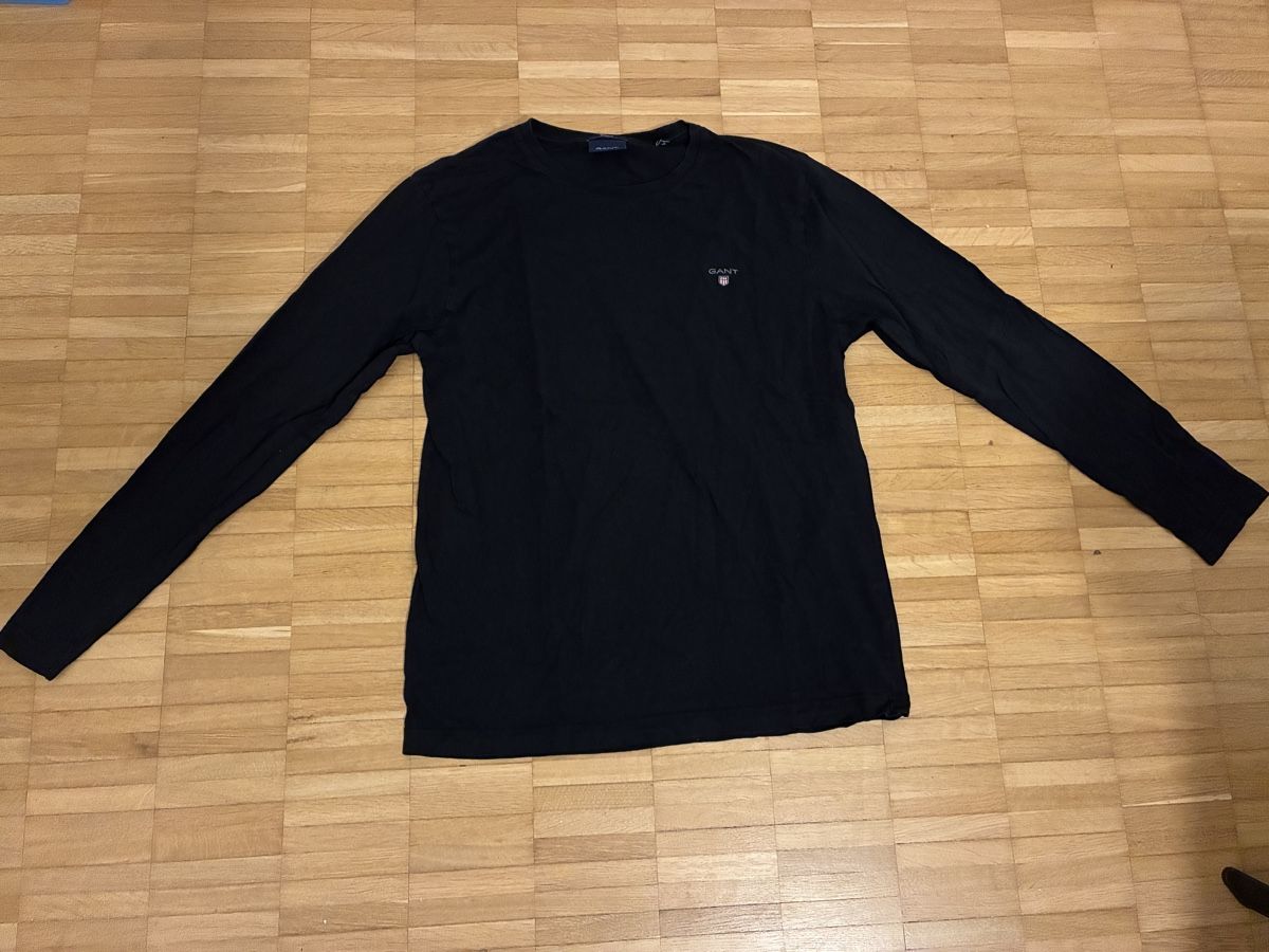 Gant T-Shirts: Langarmshirt Gant Grösse L – Gebraucht aus Aarau von Musicandotherthings